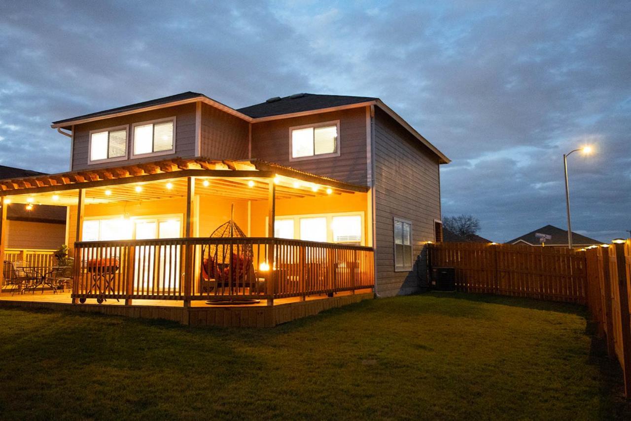Cozy - Self Check-in W/spacious Deck Ferienhaus San Antonio